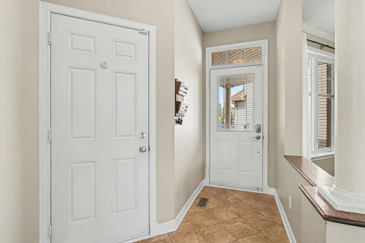 424 Claridge Dr #1 - Photo 4 of 34