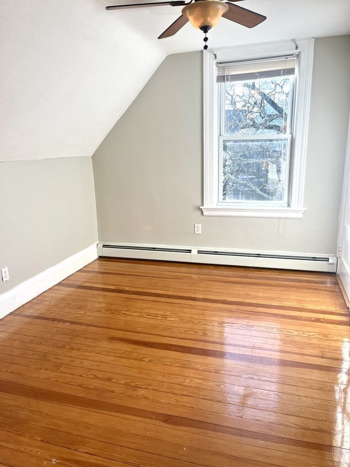 109 Grand Ave Fl 3 #3 - Photo 5 of 7