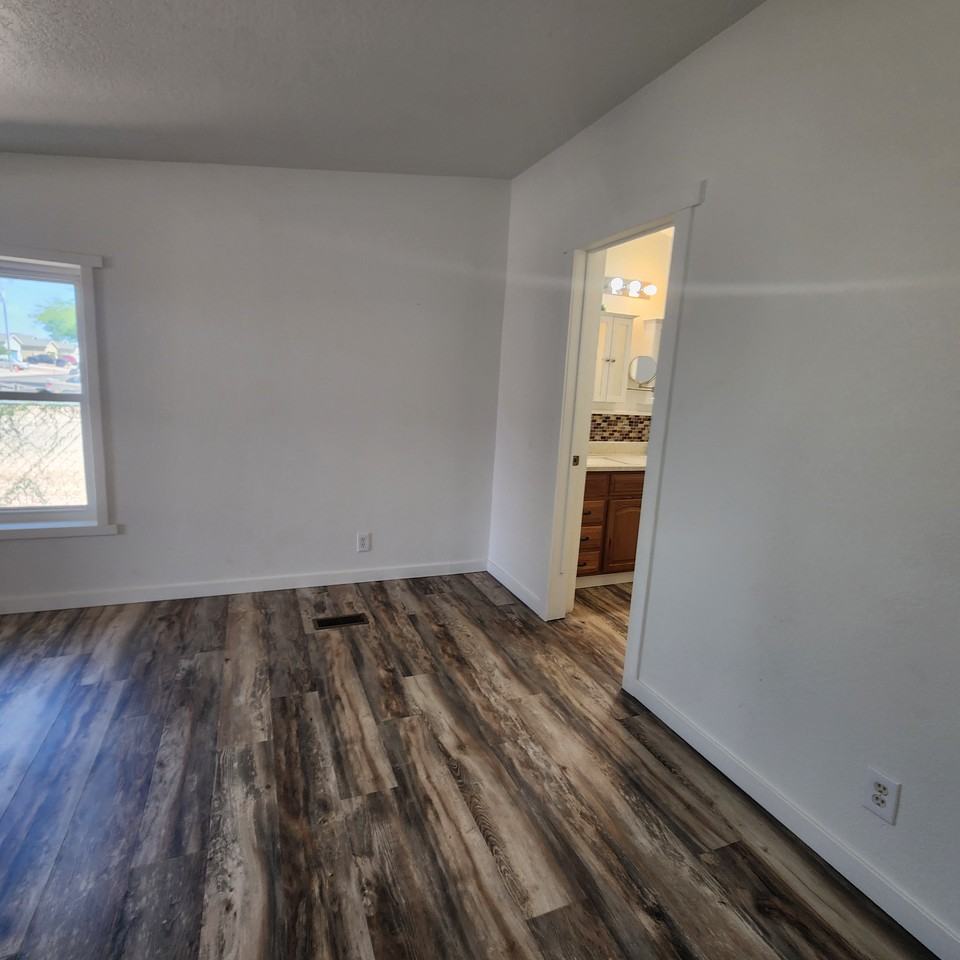 21533 W Laura St #1 - Photo 3 of 27