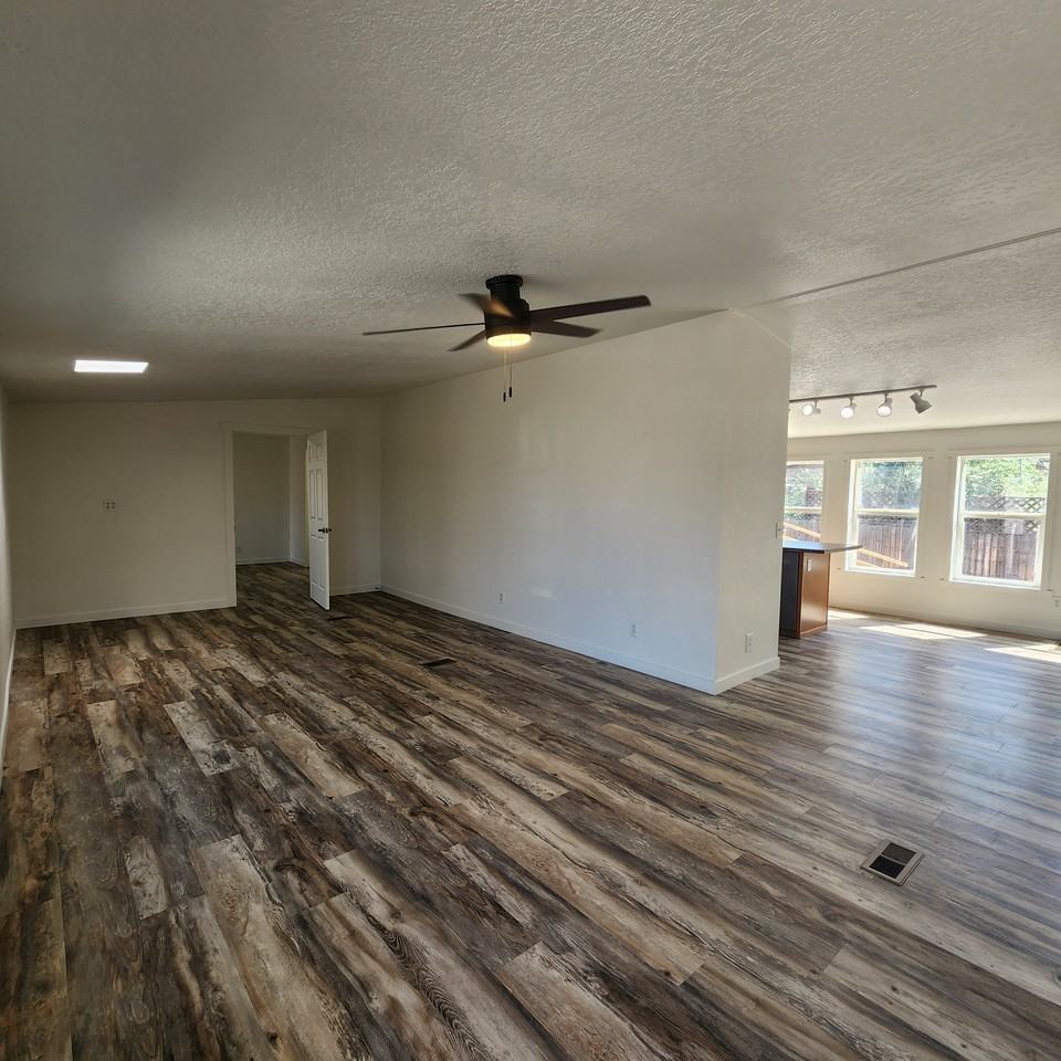 21533 W Laura St #1 - Photo 4 of 27