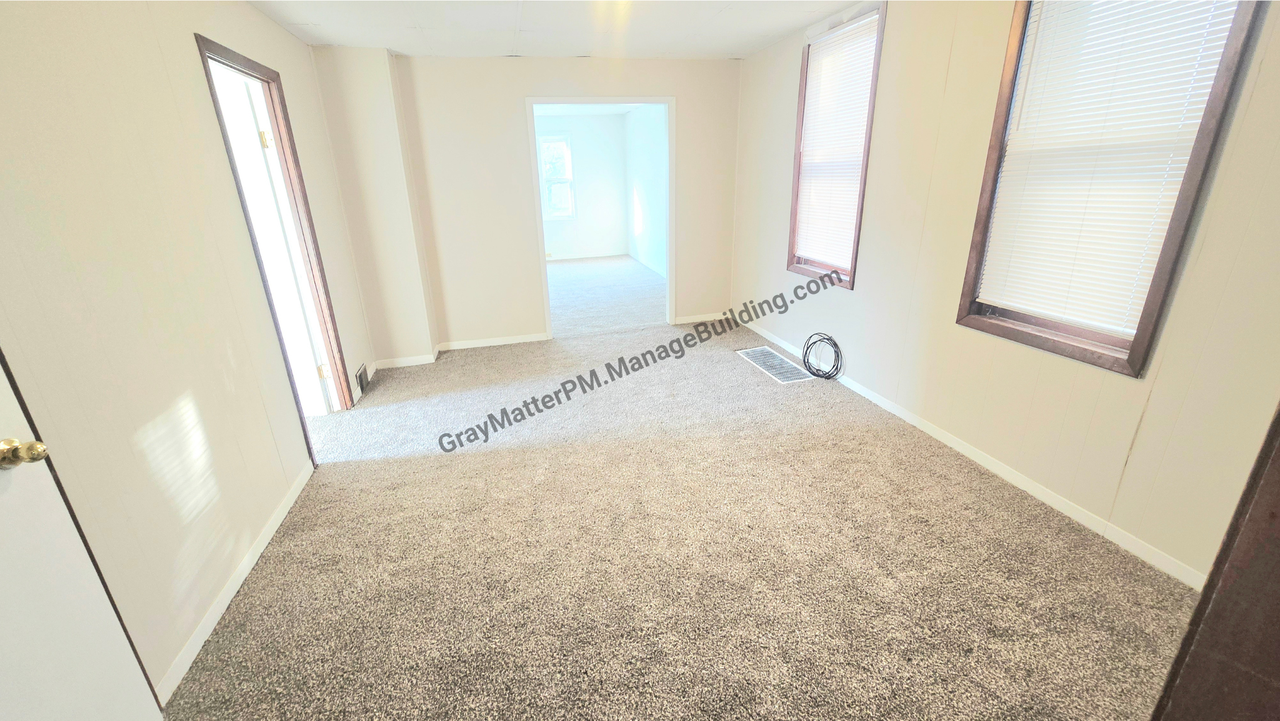 415 W 2nd St #1 - Photo 3 of 19