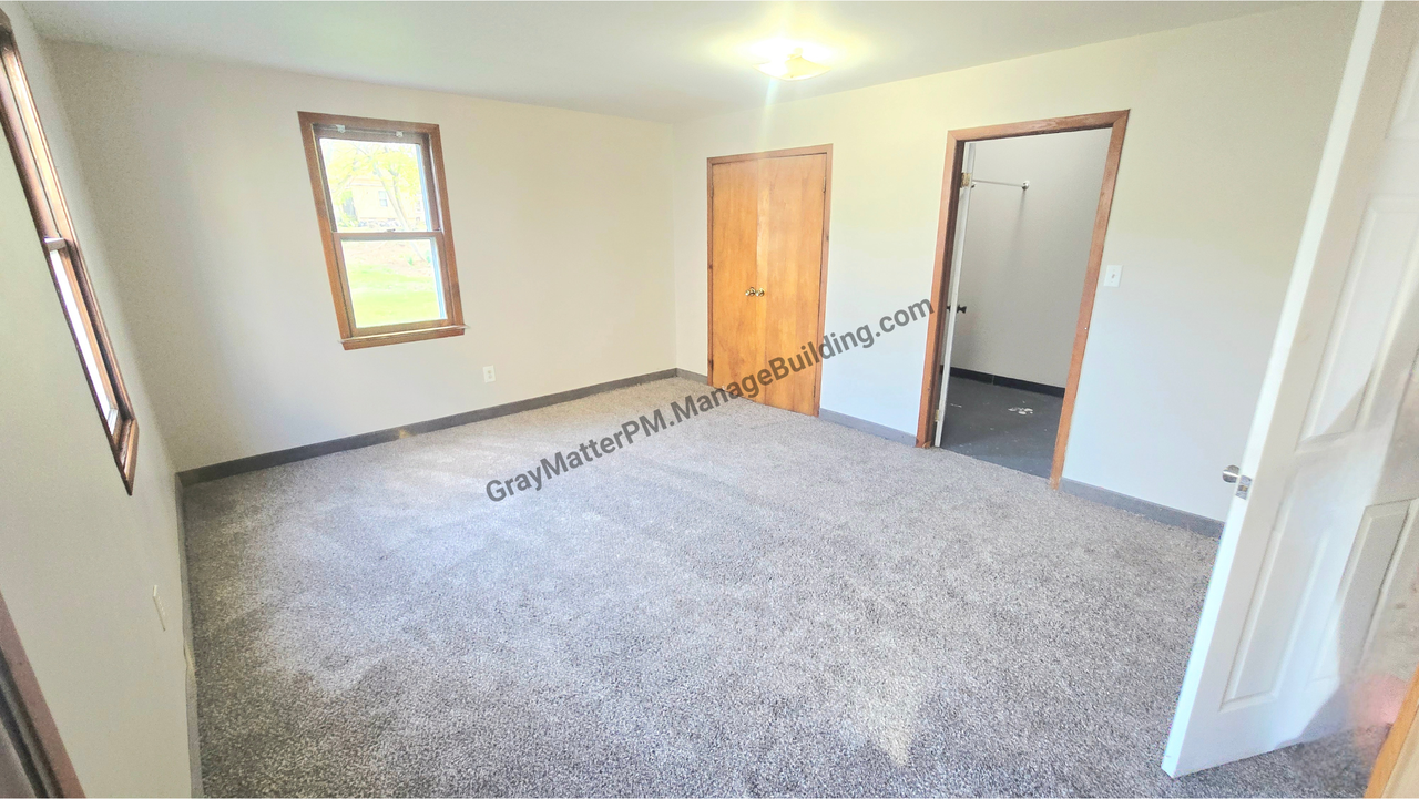 415 W 2nd St #1 - Photo 6 of 19