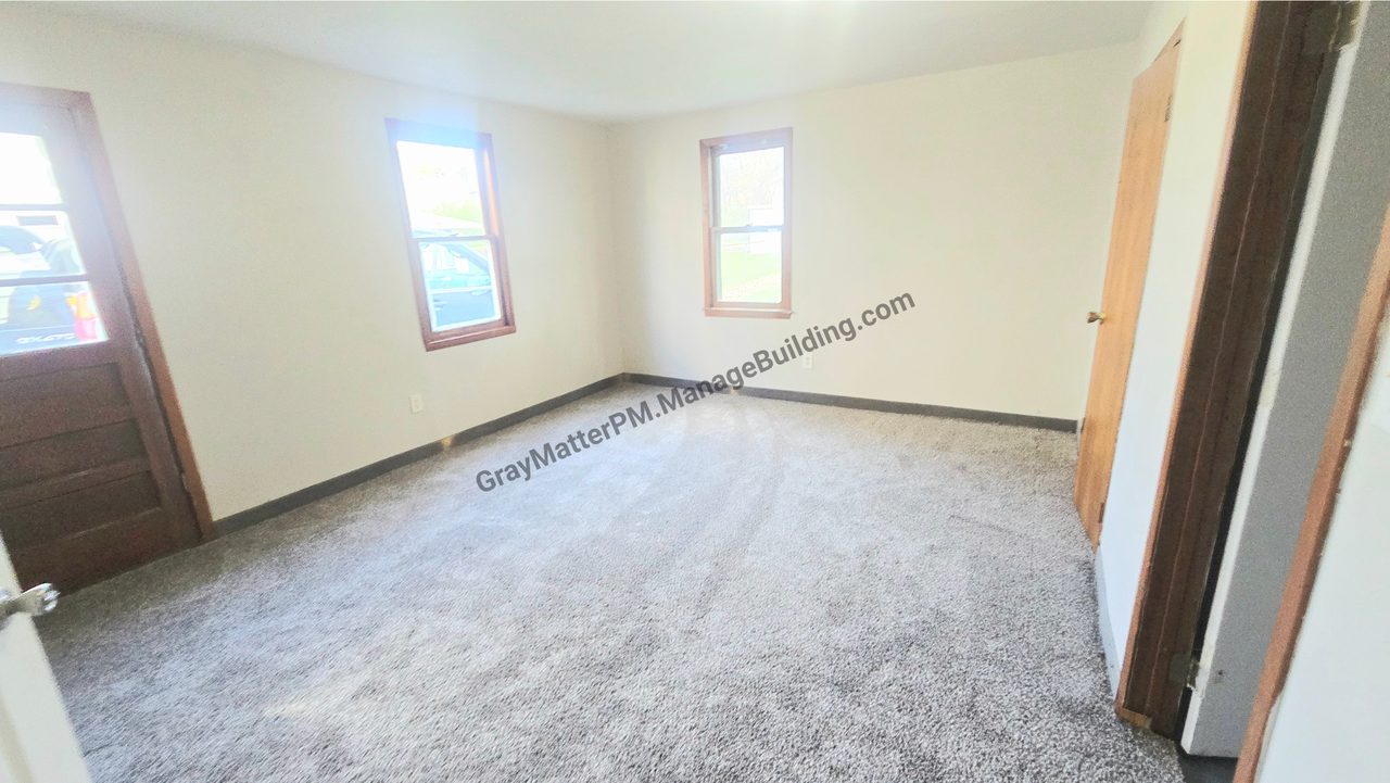 415 W 2nd St #1 - Photo 7 of 19