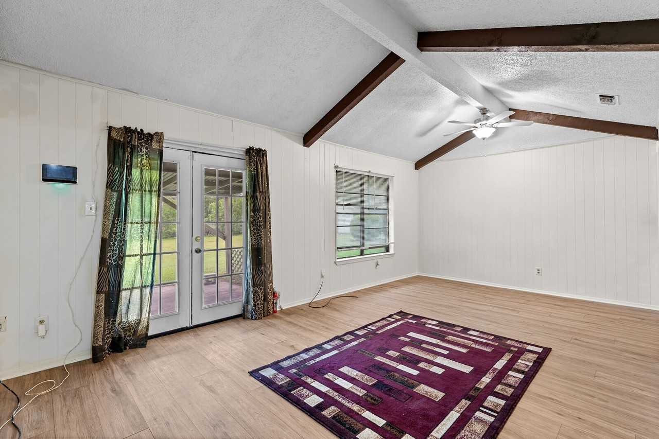 1208 Clark St #1 - Photo 3 of 14