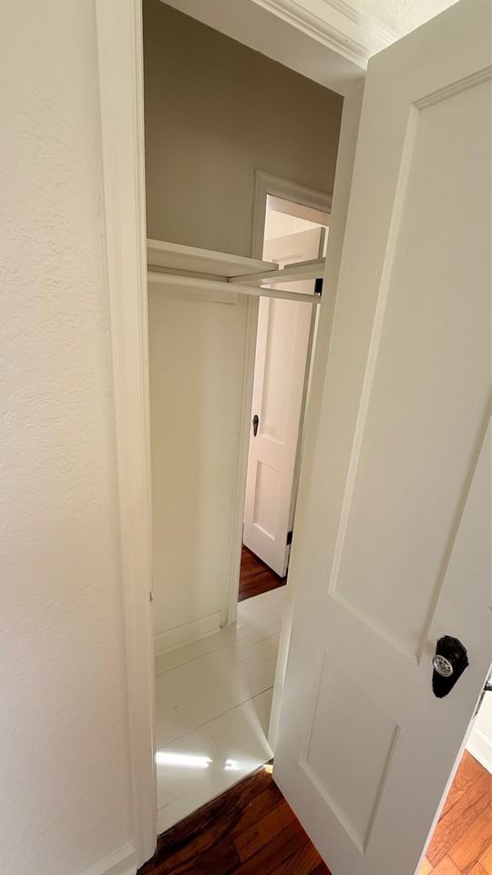 428 3rd St #1 - Photo 5 of 9