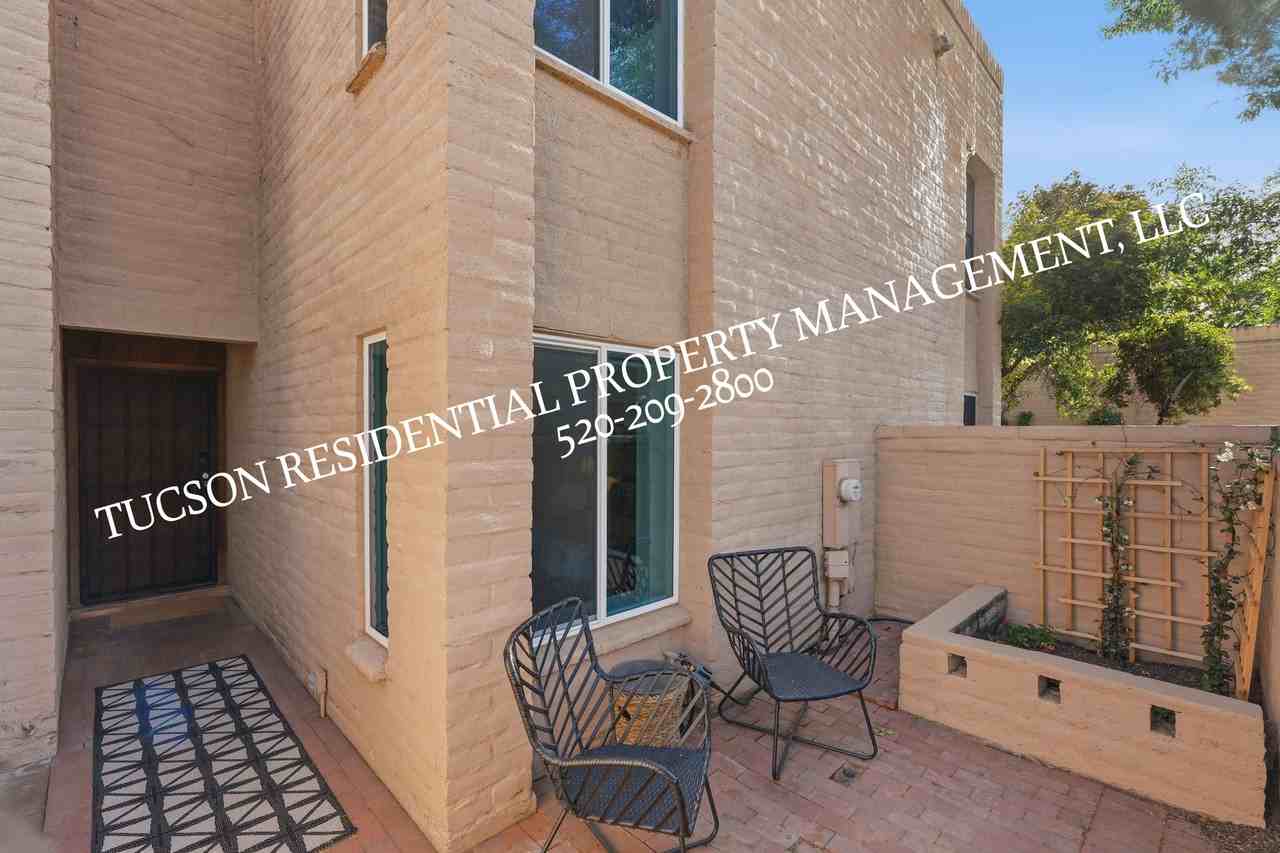 2824 E Sierra Vista Rd #1 - Photo 3 of 43