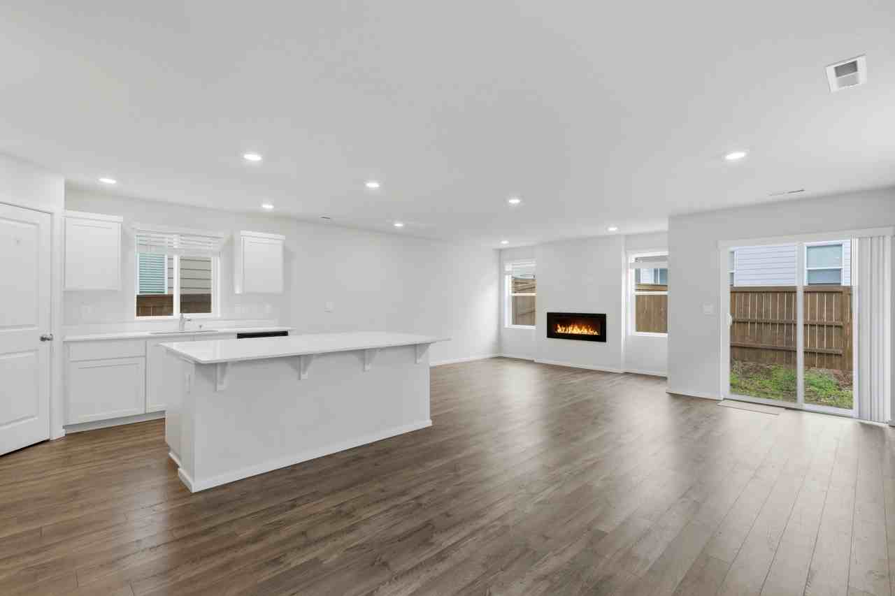 Nw 9th Ave #1 - Photo 3 of 15