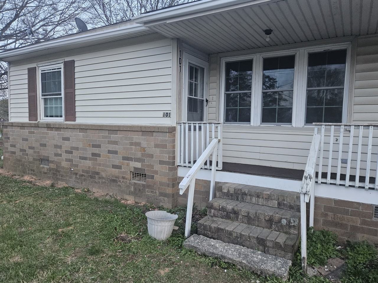 101 Sibbie Ct #1 - Photo 2 of 13