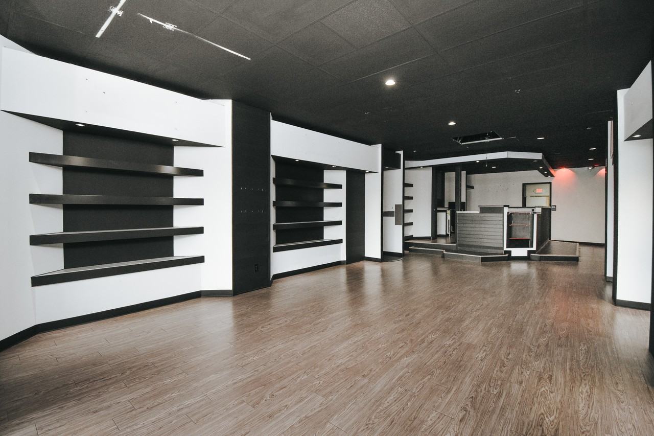 5212 N Navarro St #5212 - Photo 5 of 13