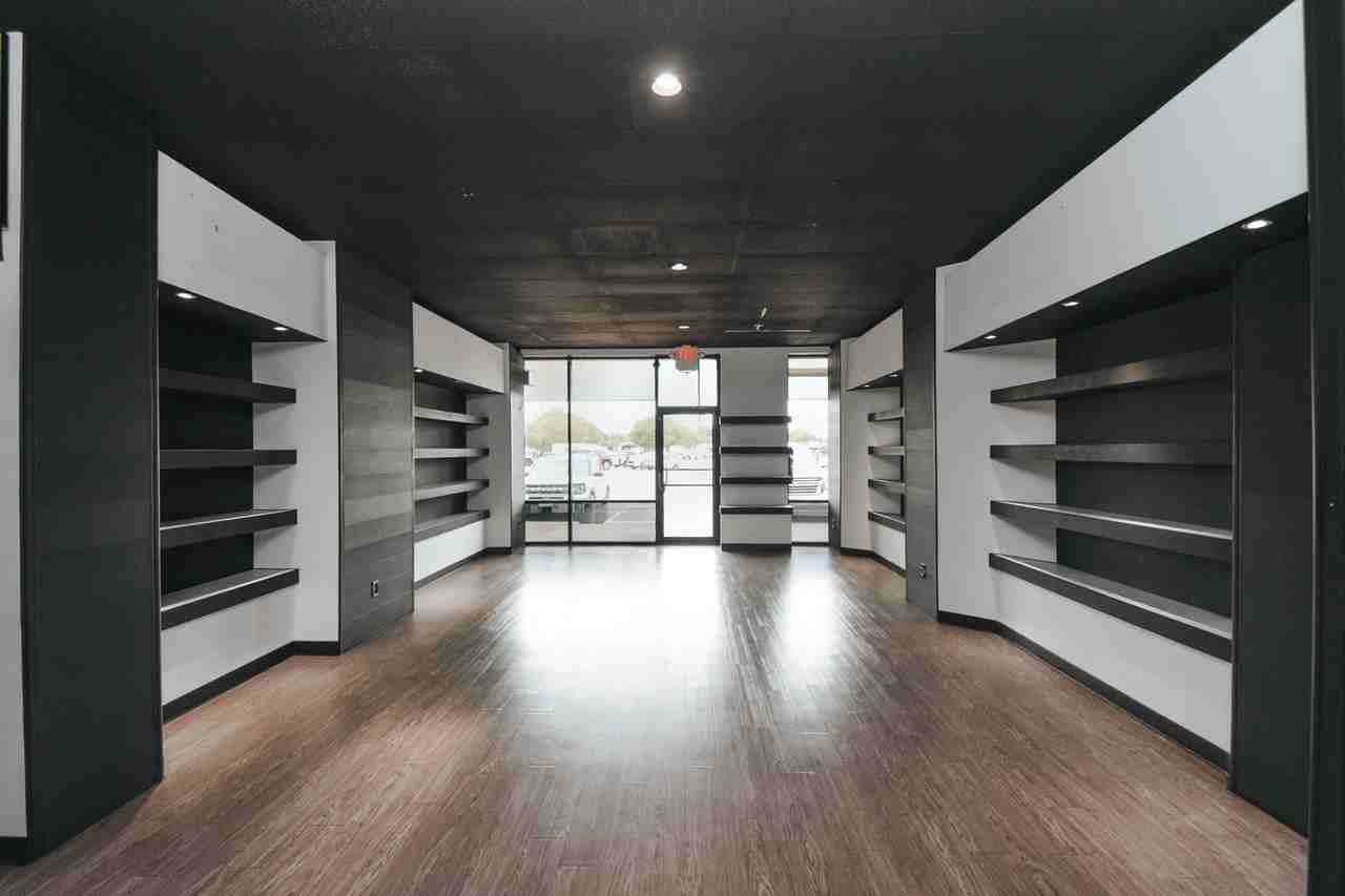 5212 N Navarro St #5212 - Photo 7 of 13