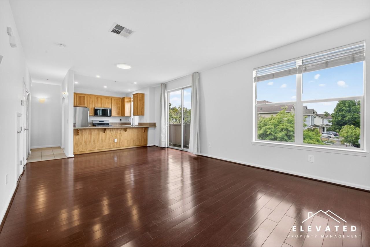 1040 Campoy St #1 - Photo 2 of 23