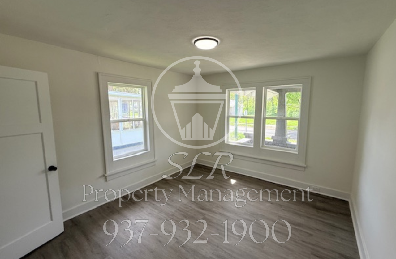 3925 Hoover Ave #1 - Photo 6 of 15