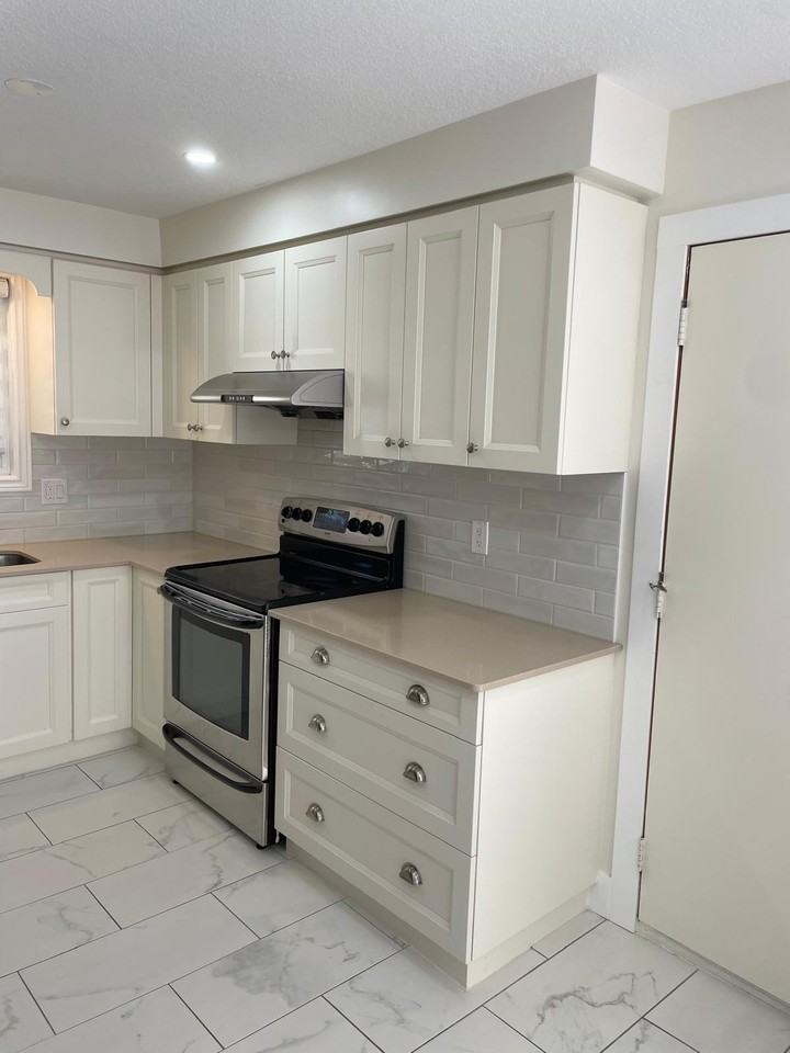 49 Shaftsbury Drive - Photo 3 of 5