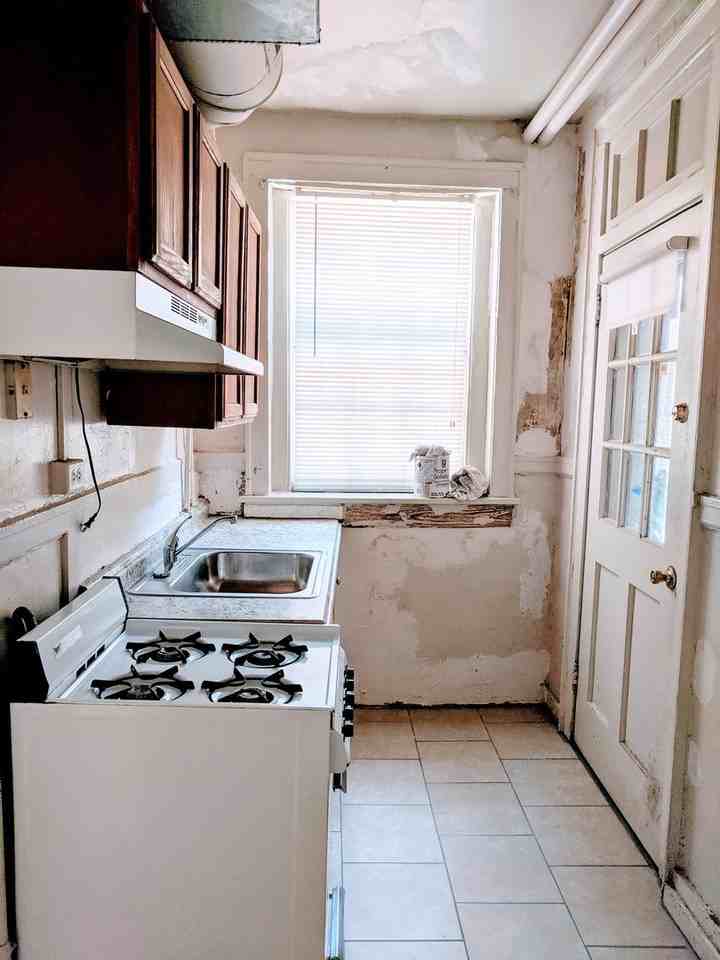 1128 W. Grace St.* - Photo 6 of 48