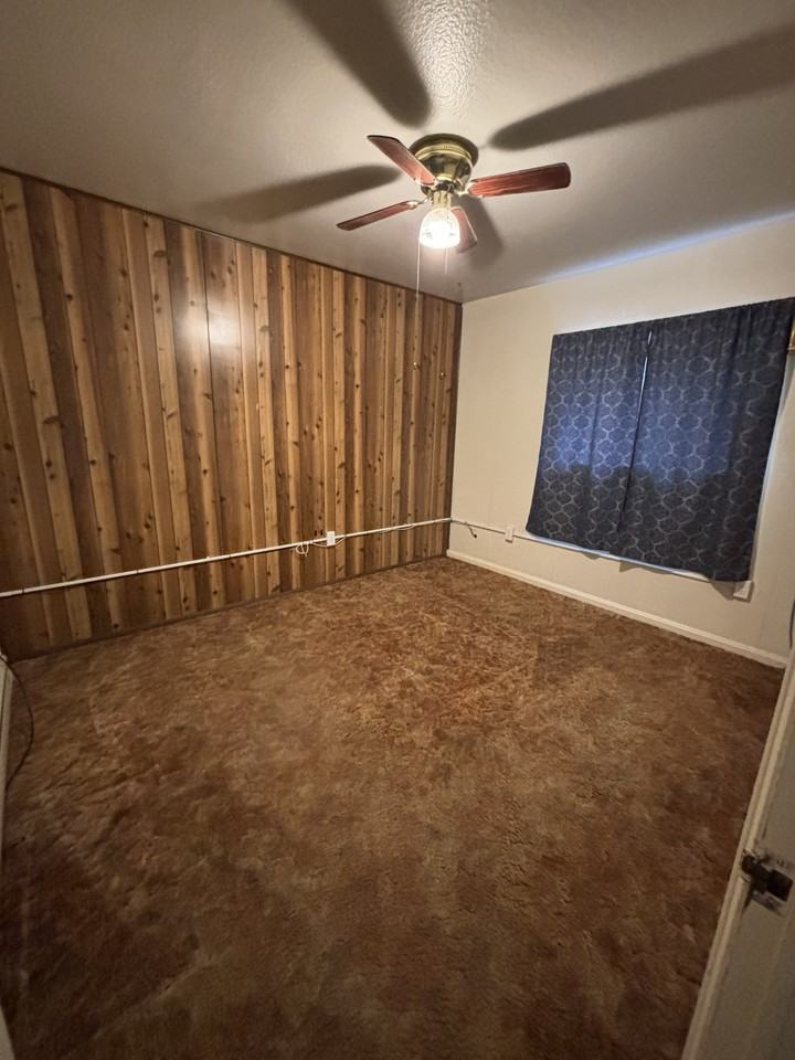 1298 Mound Ave - Photo 6 of 6