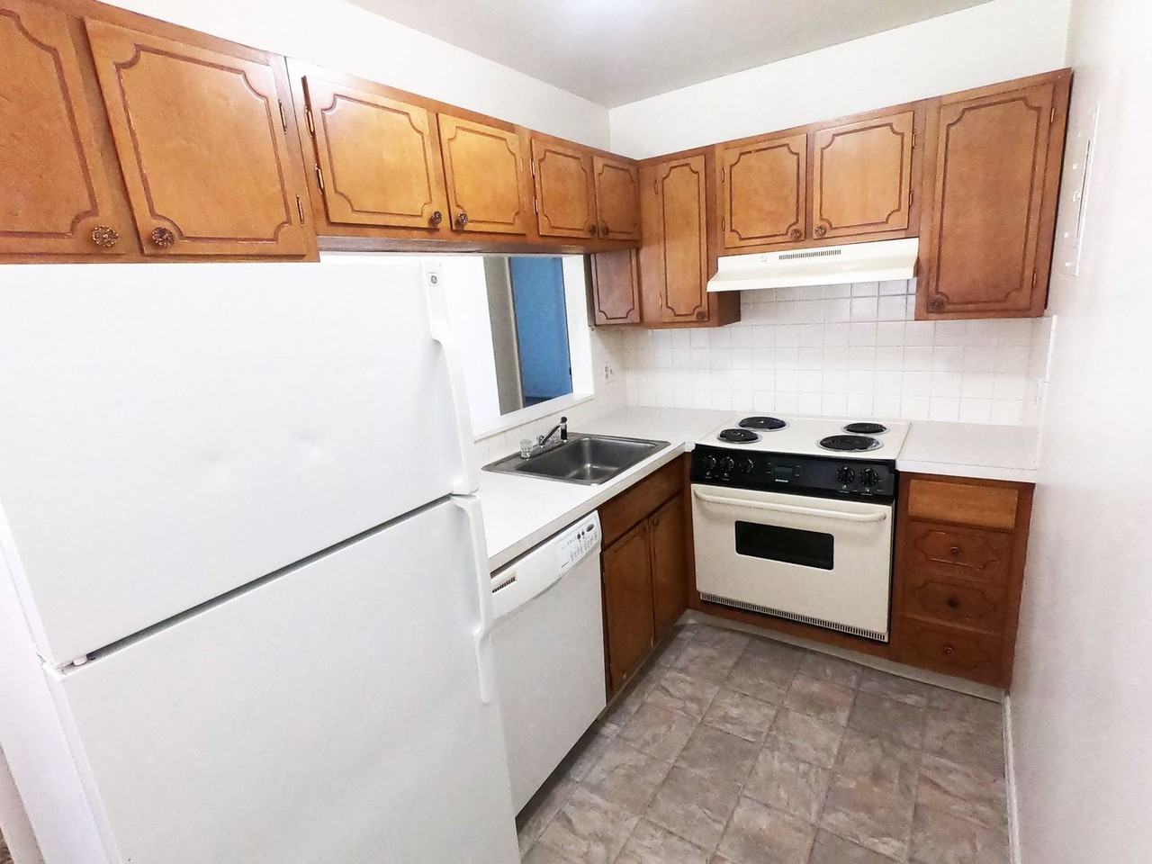 2845 Broadway Street - Photo 7 of 31