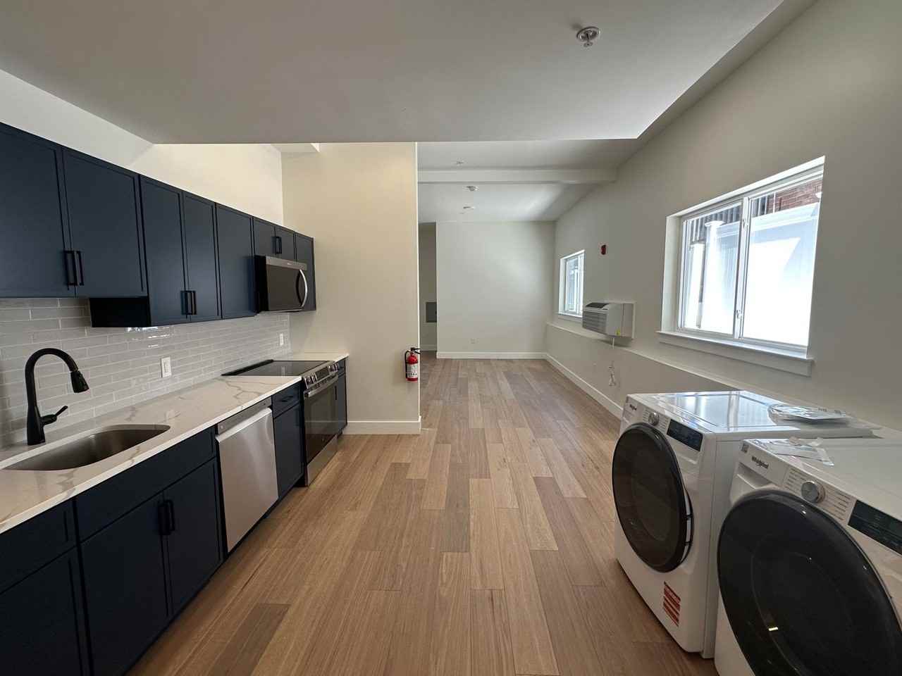 213 French St - Photo 2 of 8