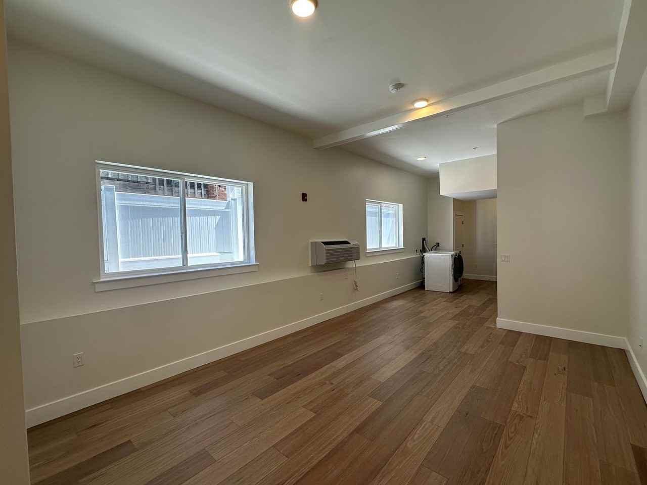 213 French St - Photo 4 of 8