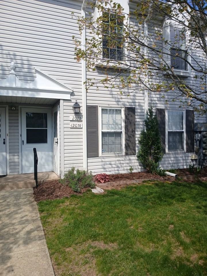 1207A Crosshill Ct - Photo 2 of 19