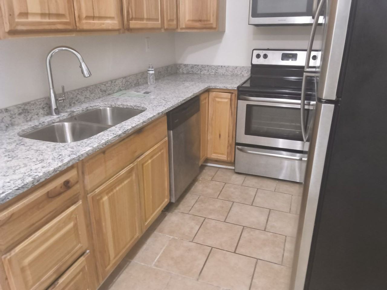 111 N Main St #H - Photo 2 of 7