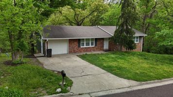 featured image of 3006 Lynnwood Dr