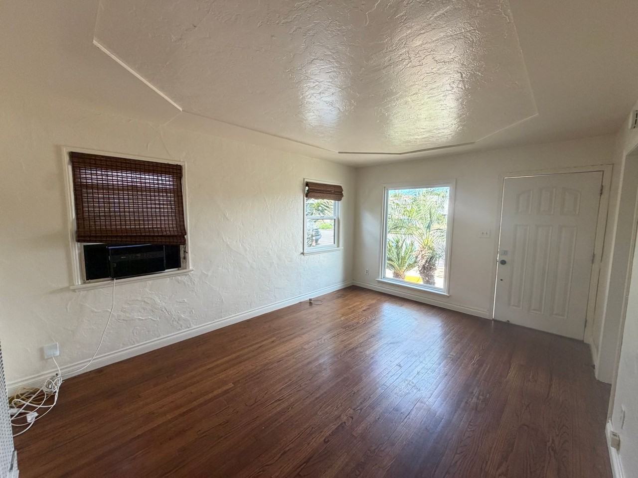 3627 Dwight St - Photo 4 of 11