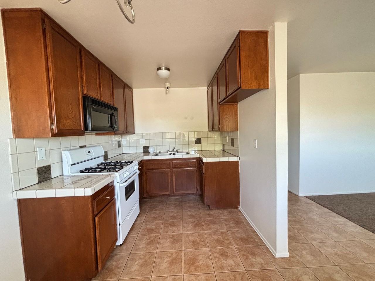 5021 W Avenue L4 #15 - Photo 7 of 17