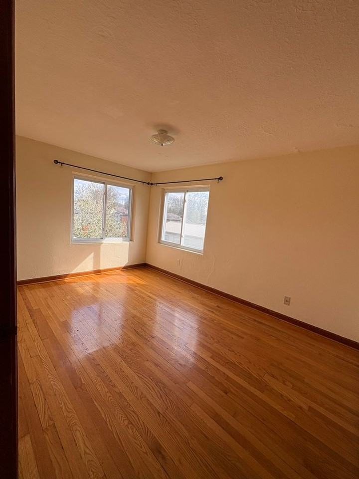 5308 2nd Ave - Photo 4 of 7