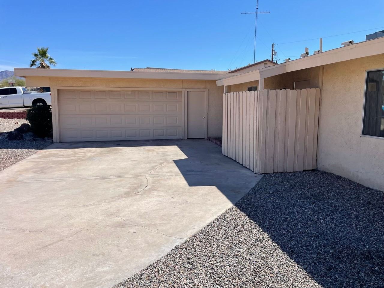 3090 Bounty Ln - Photo 3 of 30