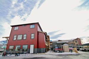 featured image of 4015 S Russell St