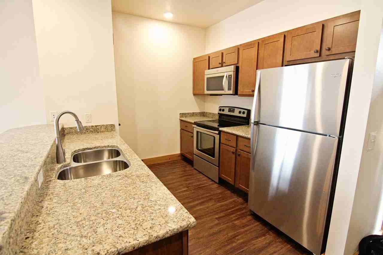 Mission Place - Photo 5 of 42