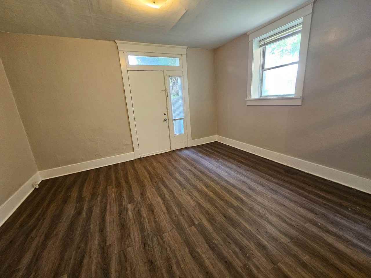 314 S 700 E - Photo 2 of 28