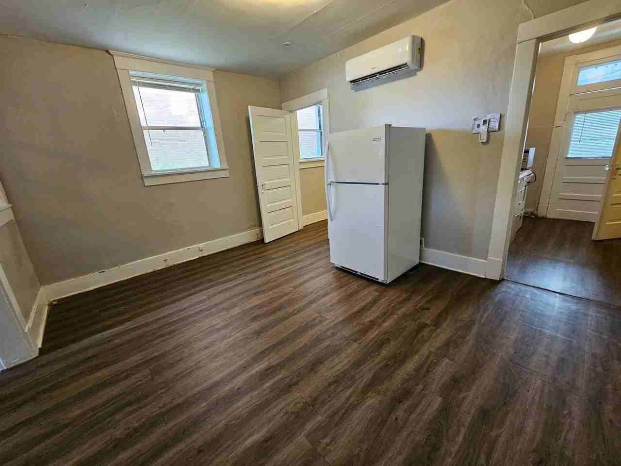 314 S 700 E - Photo 4 of 28