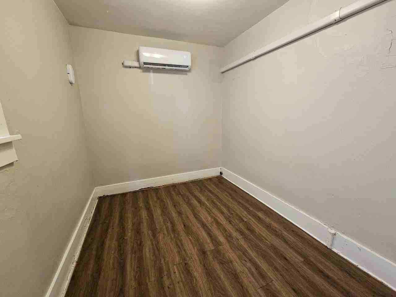 314 S 700 E - Photo 6 of 28