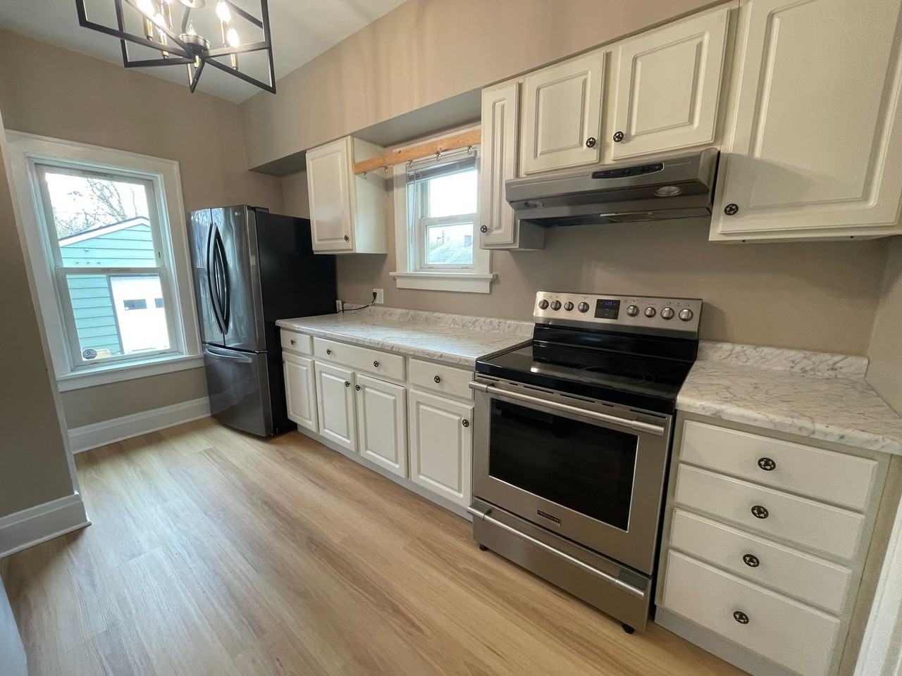 827 Single Ave - Photo 7 of 29