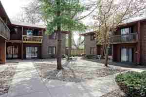 featured image of 1115 W 1st St