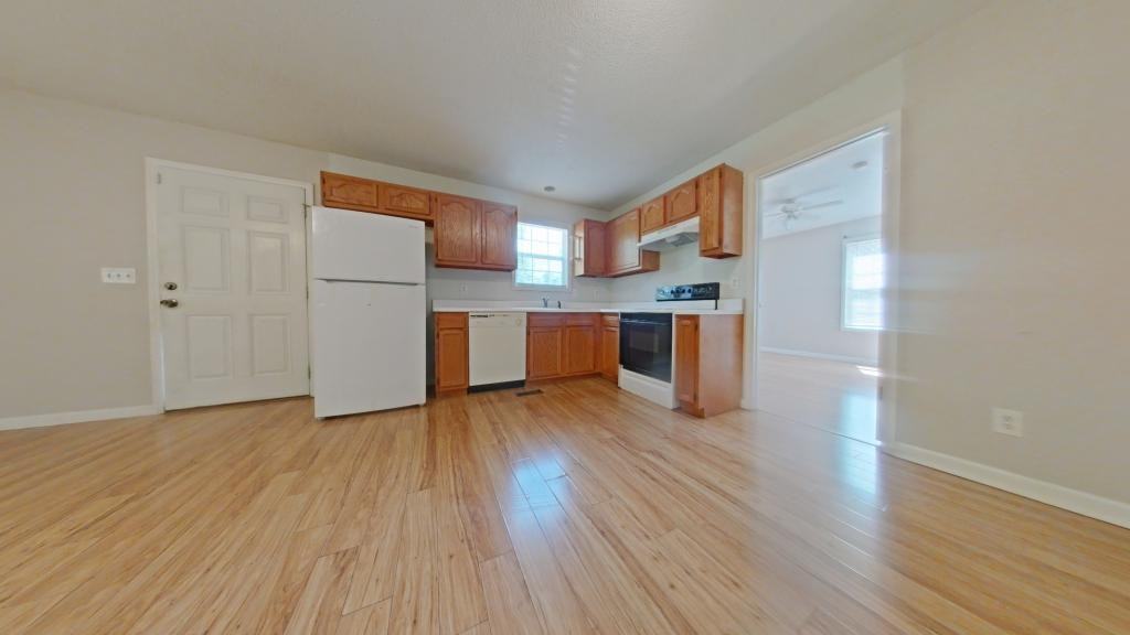 28 King Row - Photo 3 of 11