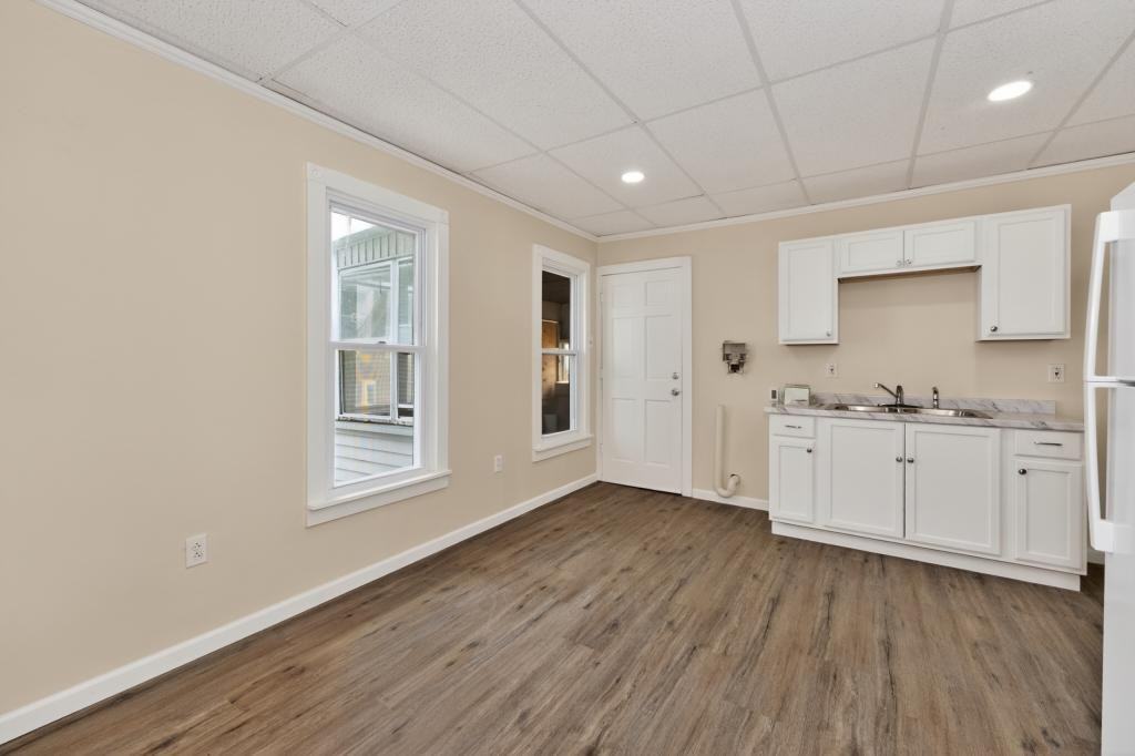 78 Academy St - Photo 7 of 12