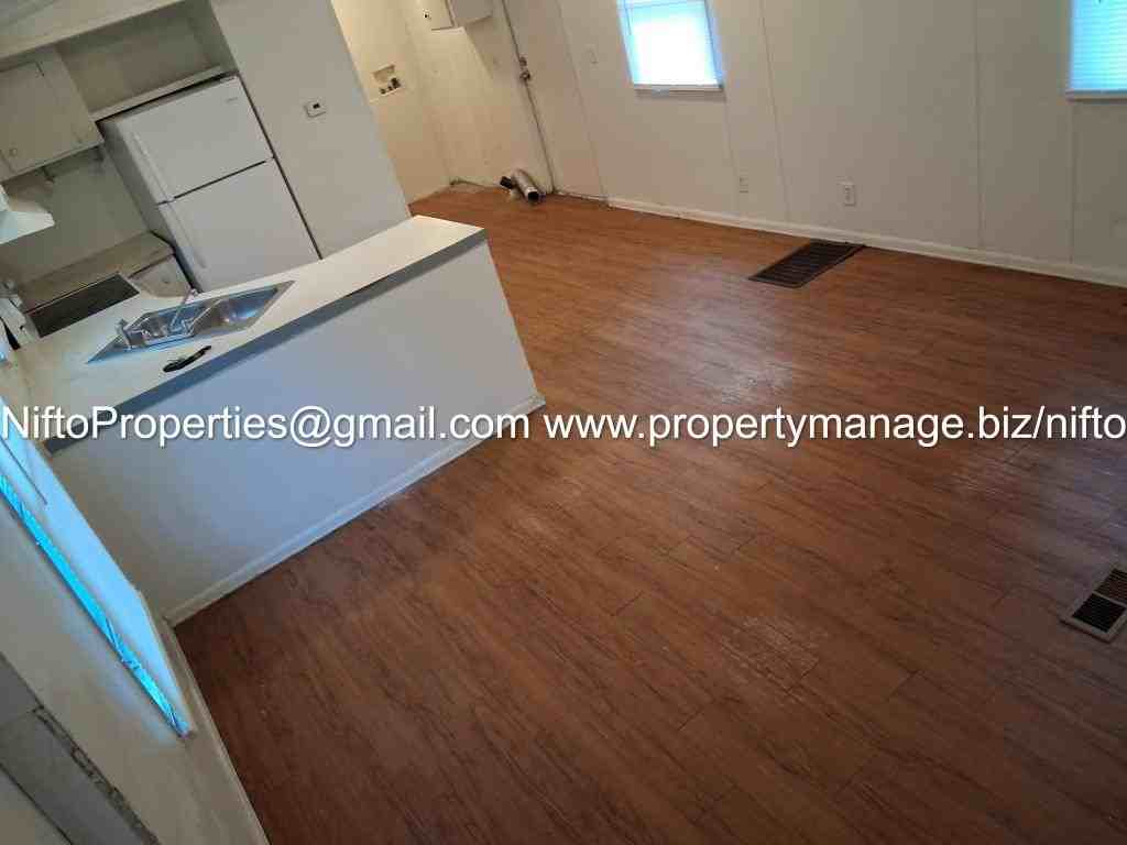 5584 Aenon Ln - Photo 3 of 8