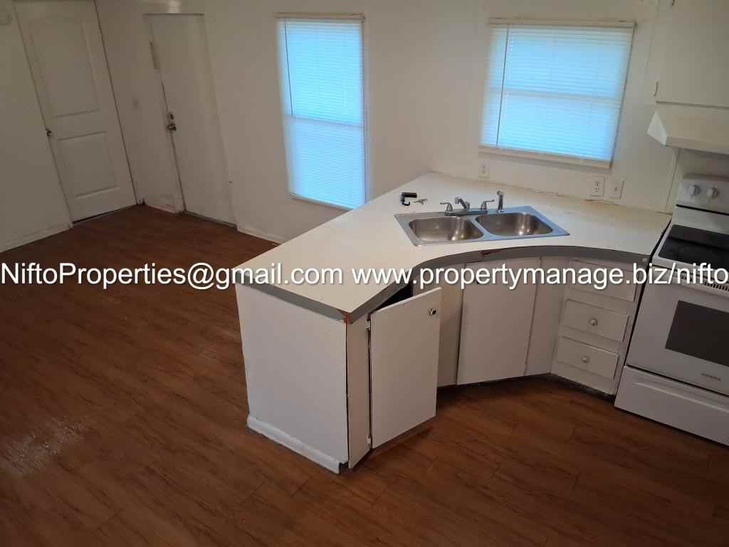 5584 Aenon Ln - Photo 5 of 8