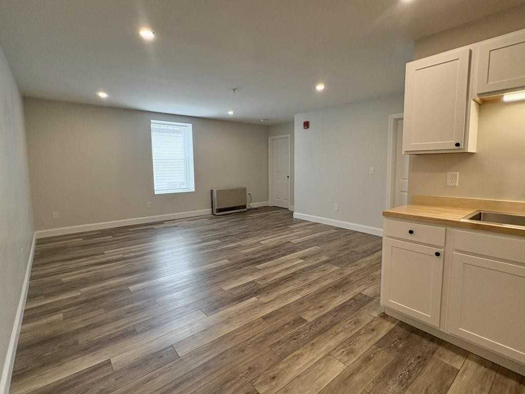 37 Cottage St Unit E - Photo 7 of 20