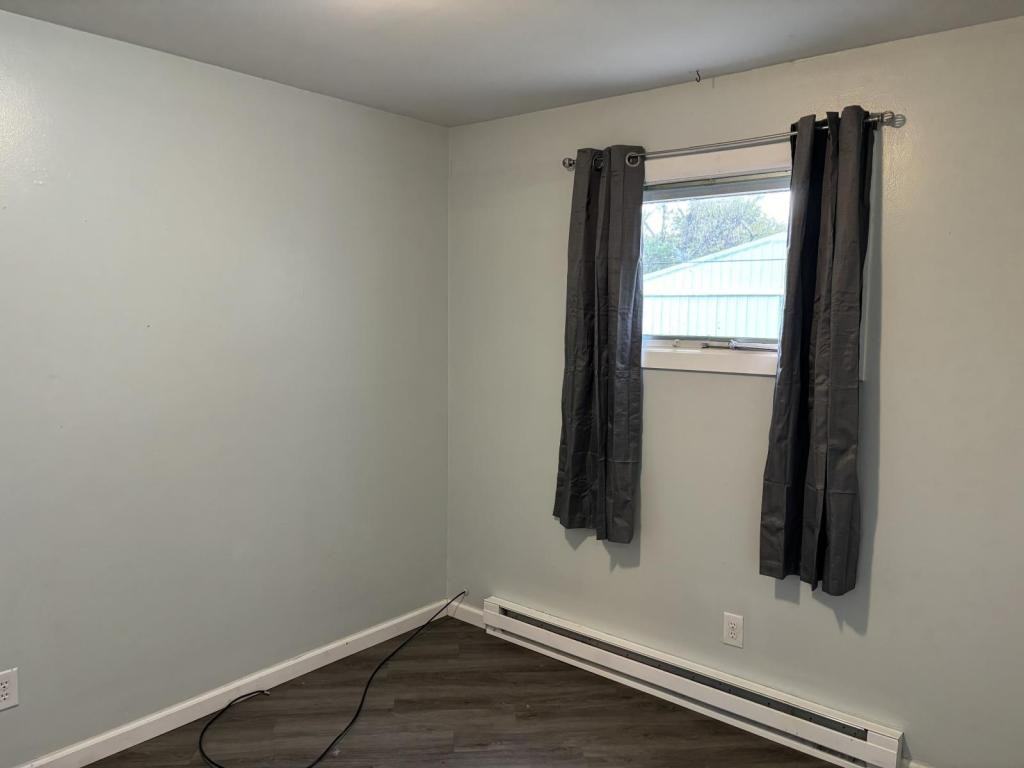 625 N Bryan Ave - Photo 4 of 6