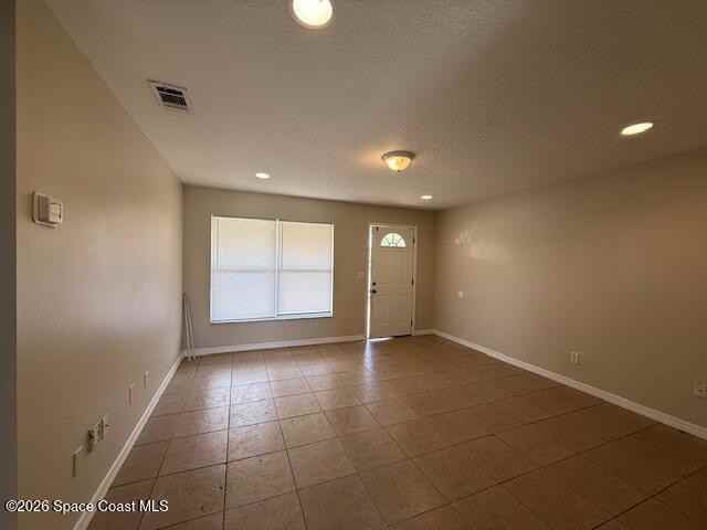 660 Minnie St - Photo 4 of 11