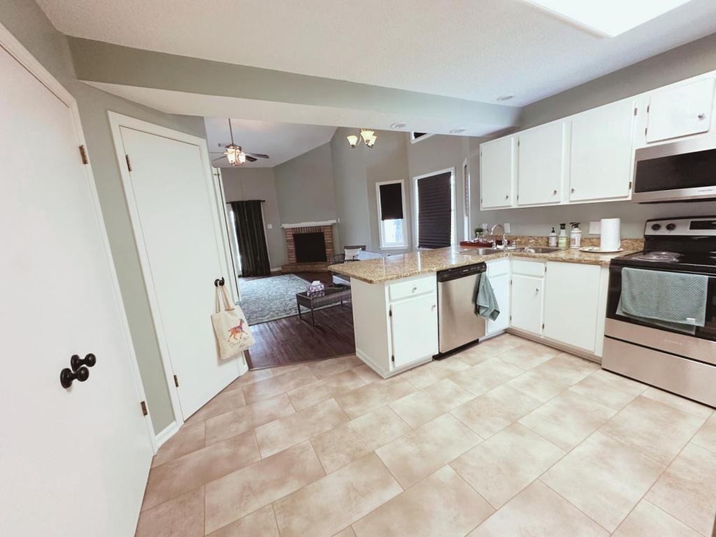 112 Goodner Ln - Photo 2 of 13