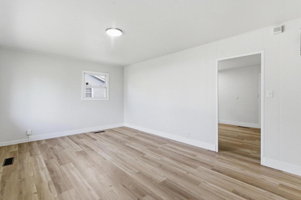 4370 Saylor St - Photo 5 of 20