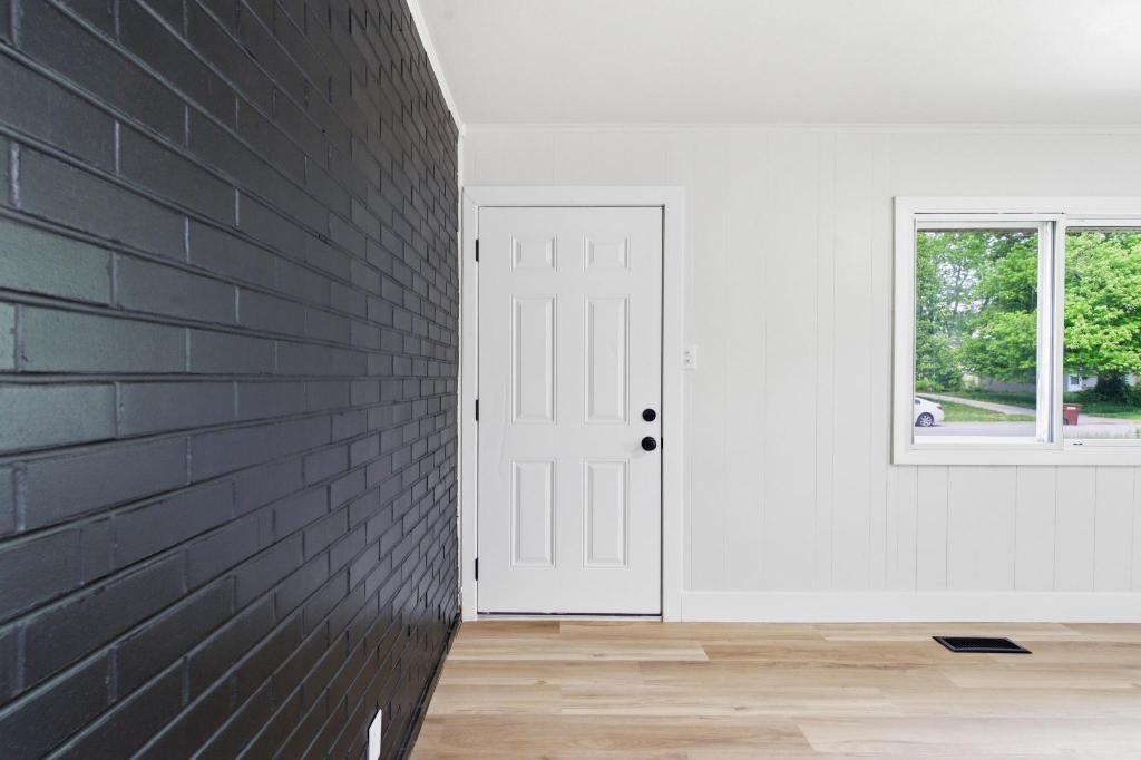 4370 Saylor St - Photo 6 of 20