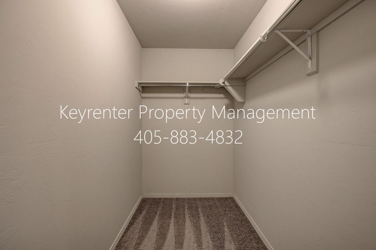 440 Fox Den Dr - Photo 4 of 35