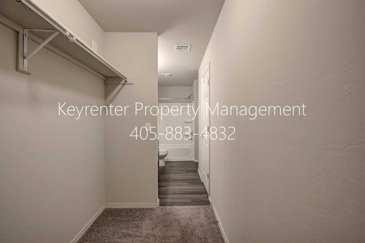 440 Fox Den Dr - Photo 3 of 35