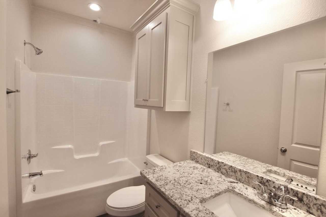 703 Freedom Way - Photo 6 of 23