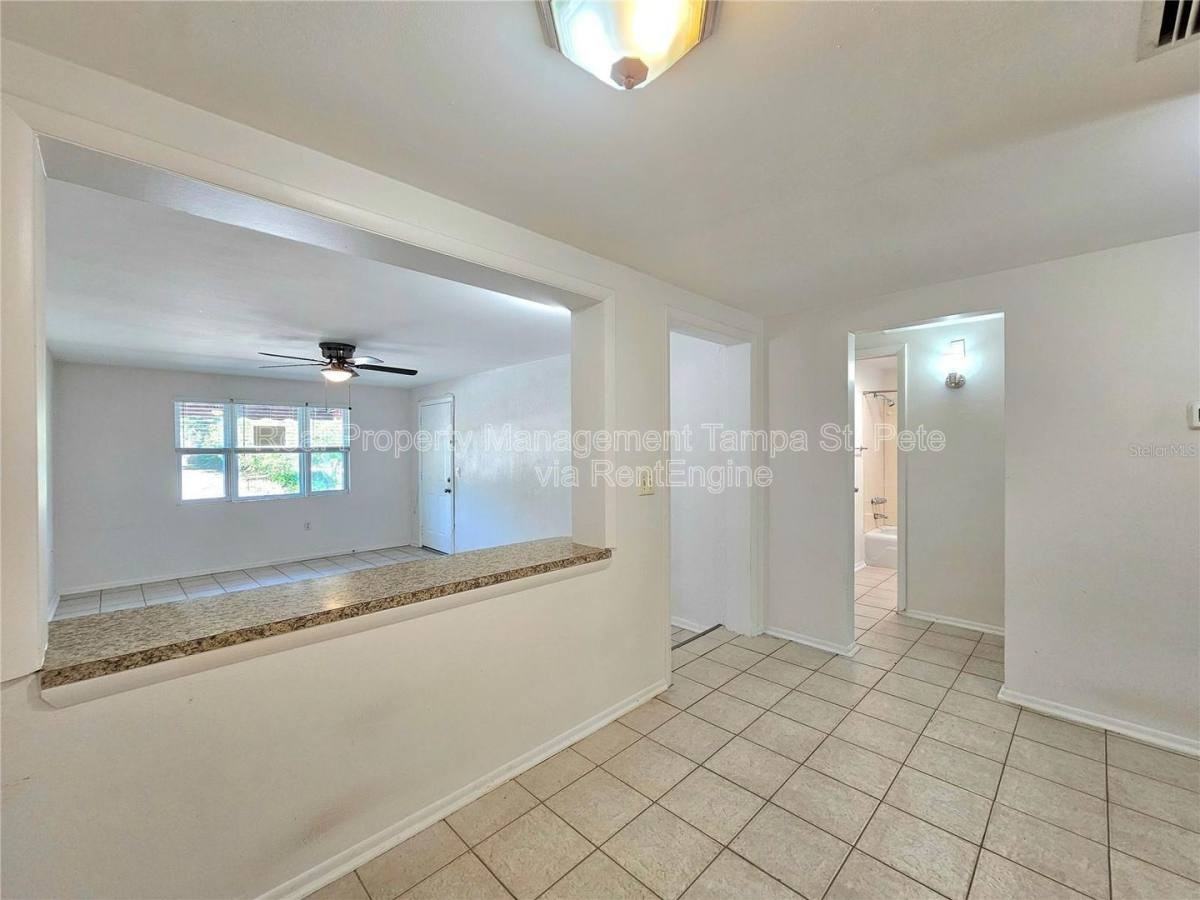 613 Lyndhurst St - Photo 3 of 10